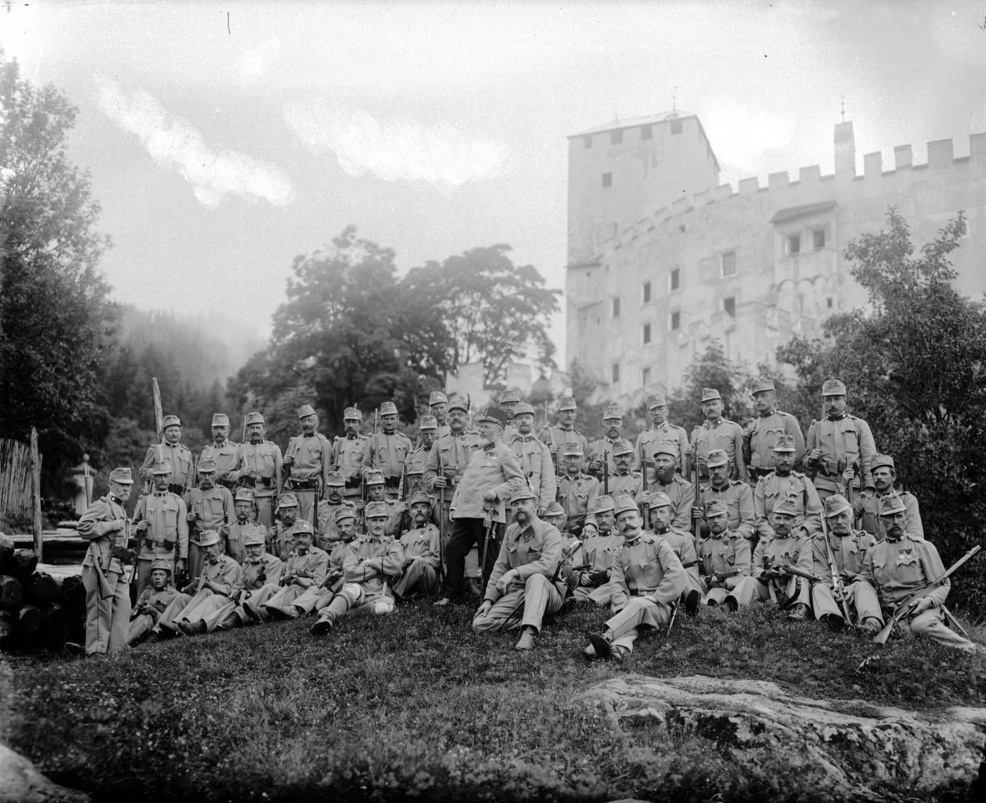 Ersatzkompanie mit Hauptmann Wurnig. Foto: Maria Egger (c) Museum Schloss Bruck, TAP